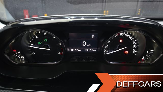 Peugeot 2008 1.5 BlueHDi Allure купить на сайте DeffCars