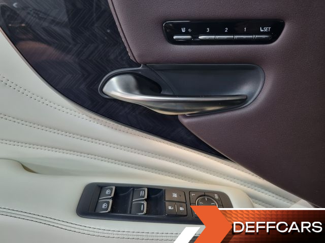 Lexus LS 3.5 Platinum AWD купить на сайте DeffCars