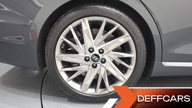 Hyundai GRANDEUR 3.3 Calligraphy купить на сайте DeffCars