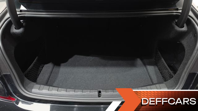 BMW 3-SERIES 320i M Sport купить на сайте DeffCars
