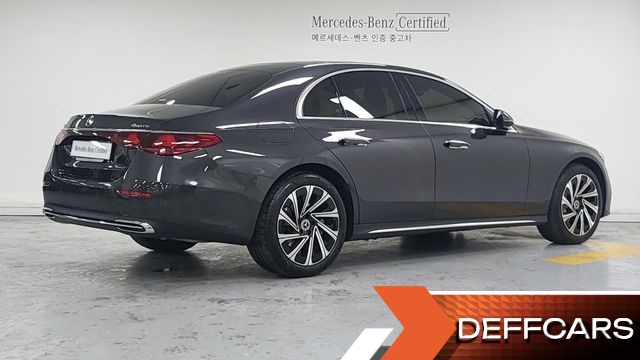 Mercedes E-CLASS E300 4MATIC Exclusive купить на сайте DeffCars