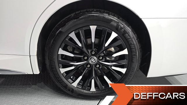 Toyota ALPHARD 2.5 HEV Executive AWD купить на сайте DeffCars