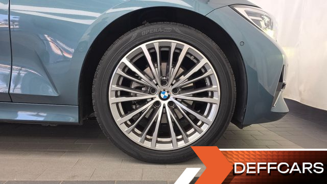 BMW 3-SERIES 320i Luxury купить на сайте DeffCars