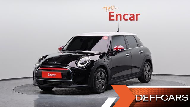 Mini COOPER 5Door Classic Third Generation купить на сайте DeffCars