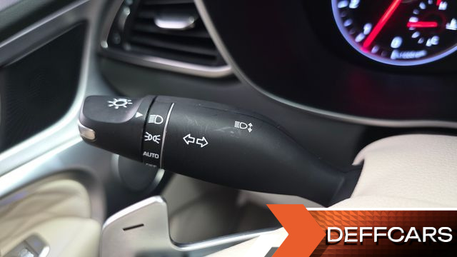 Genesis G70 2.0T Elite купить на сайте DeffCars
