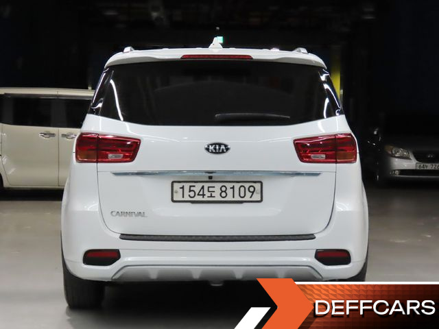 Kia CARNIVAL 9-Seater Luxury купить на сайте DeffCars