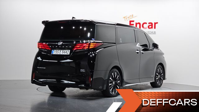 Toyota ALPHARD 2.5 HEV Executive AWD купить на сайте DeffCars