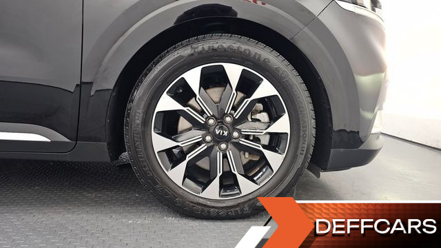 Kia CARNIVAL Gasoline 7-Seater Signature купить на сайте DeffCars