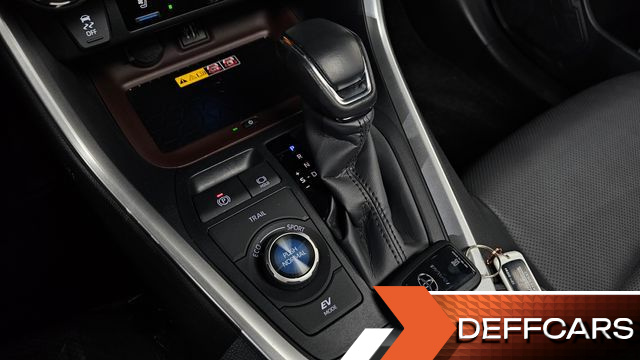 Toyota RAV4 2,5 4WD Hybrid LTD купить на сайте DeffCars