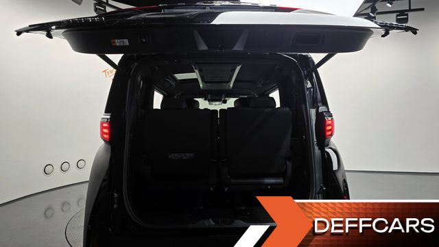 Toyota ALPHARD 2.5 HEV Executive AWD купить на сайте DeffCars