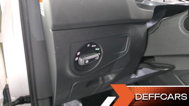 Volkswagen TIGUAN 2.0 TDI Premium купить на сайте DeffCars