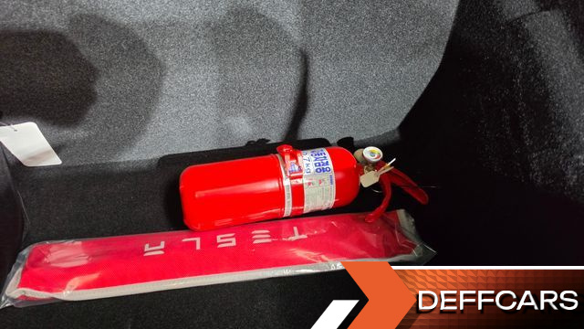 Tesla MODEL X AWD купить на сайте DeffCars