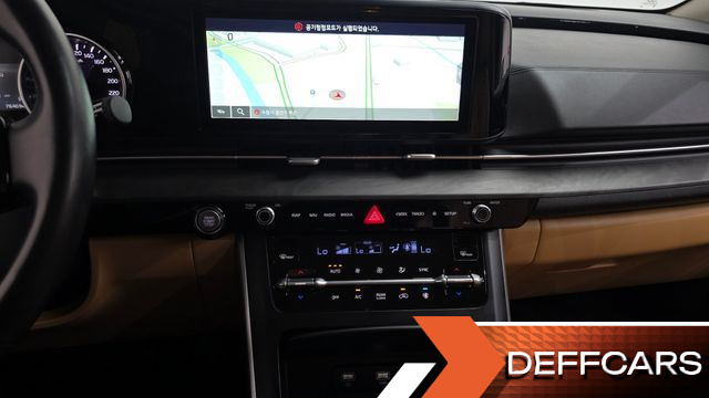 Kia CARNIVAL 9-Seater Prestige купить на сайте DeffCars