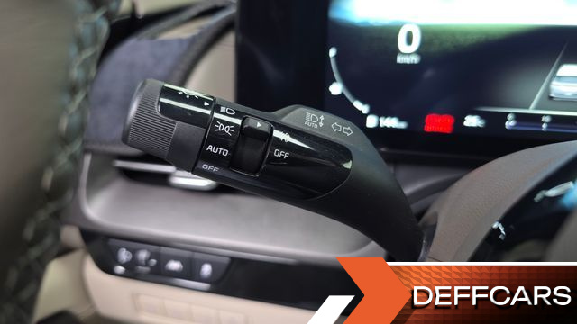 Kia CARNIVAL Gasoline 7-Seater Signature купить на сайте DeffCars