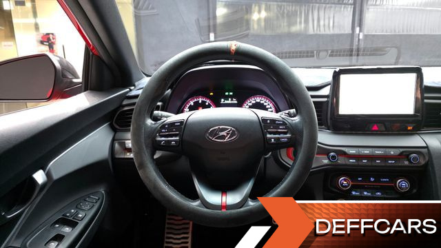 Hyundai VELOSTER 1.6 Turbo Sport Core купить на сайте DeffCars