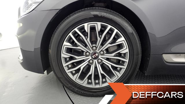 Kia K9 3.8 GDI Platinum купить на сайте DeffCars