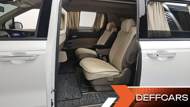 Kia CARNIVAL Gasoline 9-Seater Hi-Limousine Signature купить на сайте DeffCars