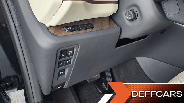 Lexus LM 500h Executive купить на сайте DeffCars
