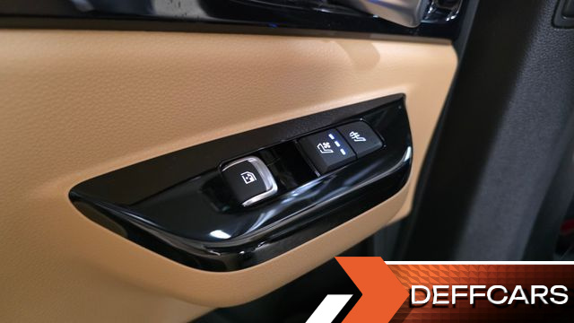Kia CARNIVAL Gasoline 9-Seater Signature купить на сайте DeffCars