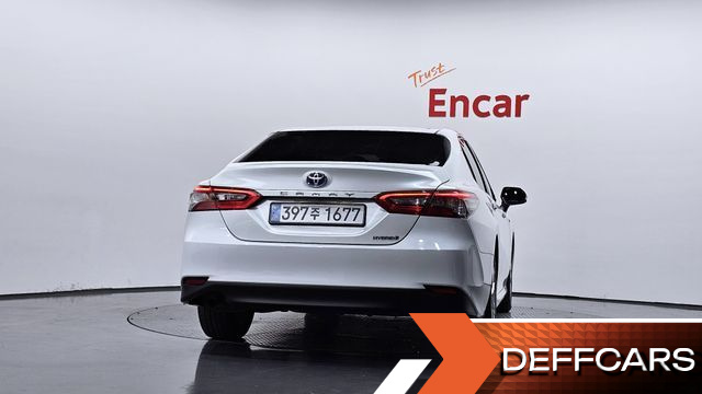 Toyota CAMRY 2.5 LE Hybrid купить на сайте DeffCars