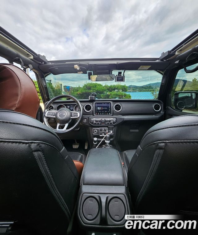 Jeep WRANGLER 2.0 Overland Power Top 4Door купить на сайте DeffCars