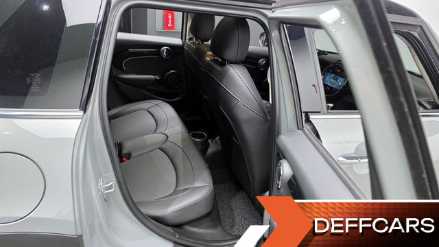 Mini COOPER 5-Door Classic Plus 3rd купить на сайте DeffCars