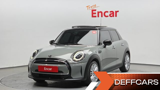 Mini COOPER 5-Door Classic Plus 3rd купить на сайте DeffCars