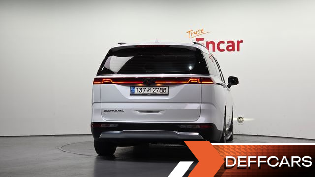 Kia CARNIVAL Gasoline 9-Seater Signature купить на сайте DeffCars