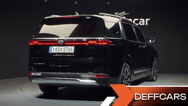 Kia CARNIVAL 9-Seater Signature купить на сайте DeffCars