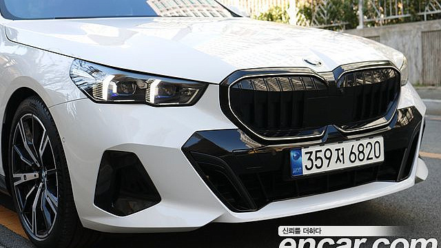 BMW 5-SERIES 530i xDrive M Sport купить на сайте DeffCars