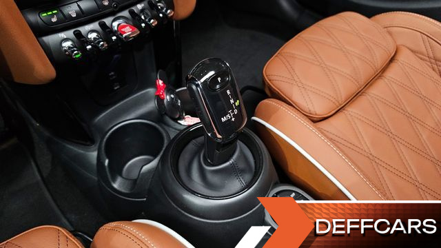 Mini COOPER 5Door Classic Third Generation купить на сайте DeffCars