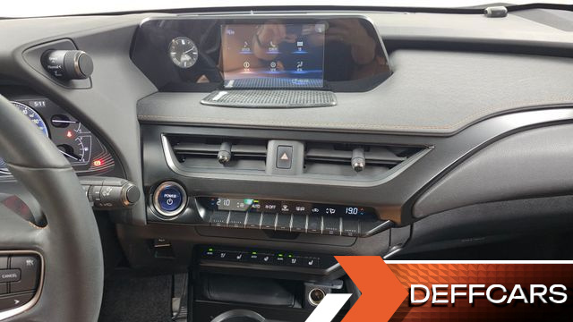 Lexus UX 2.0 2WD купить на сайте DeffCars