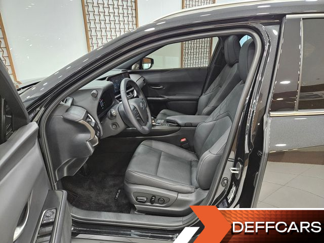 Lexus UX 2.0 2WD купить на сайте DeffCars