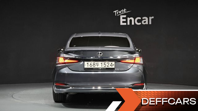 Lexus ES Luxury Plus купить на сайте DeffCars