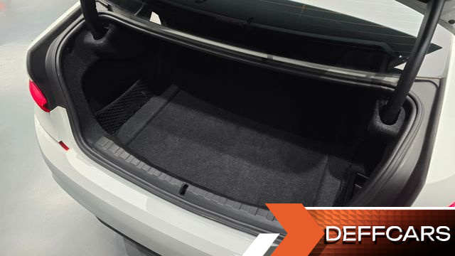BMW 3-SERIES 320i M Sport купить на сайте DeffCars