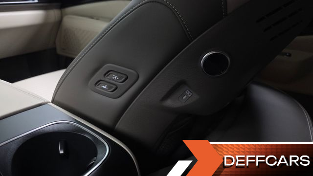 Kia CARNIVAL HEV 4-Seater Hi Limousine Signature купить на сайте DeffCars