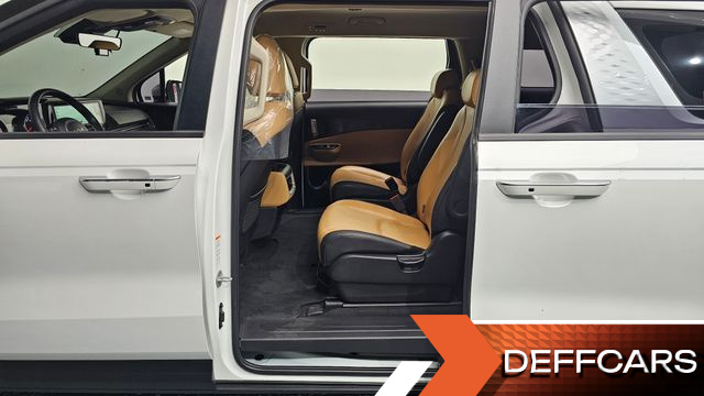 Kia CARNIVAL Gasoline 9-Seater Prestige купить на сайте DeffCars