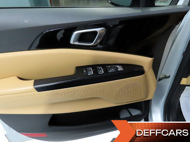 Kia CARNIVAL 9-Seater Prestige купить на сайте DeffCars