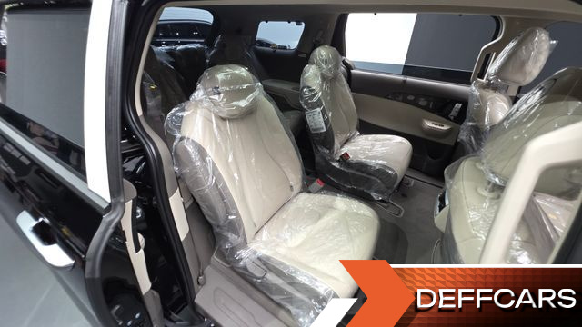 Kia CARNIVAL Diesel 9-Seater Signature купить на сайте DeffCars