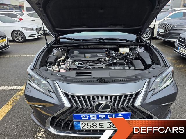 Lexus ES F-Sport Design Package купить на сайте DeffCars
