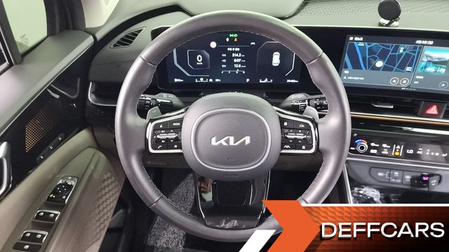 Kia CARNIVAL 9-Seater Signature купить на сайте DeffCars