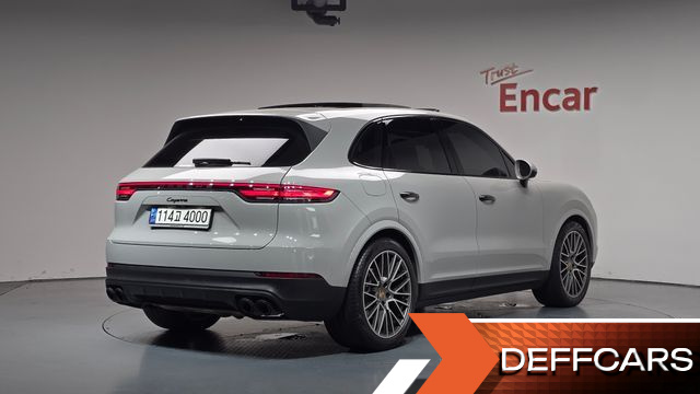 Porsche CAYENNE 3.0 PLATINUM EDITION купить на сайте DeffCars