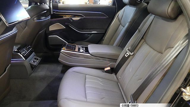 Audi A8 55 TFSI Quattro Premium LWB купить на сайте DeffCars