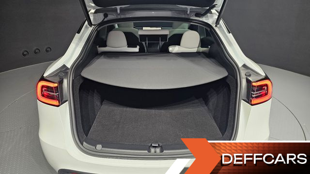 Tesla MODEL Y Long Range AWD купить на сайте DeffCars