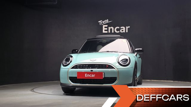 Mini COOPER 5 Door Favoured купить на сайте DeffCars