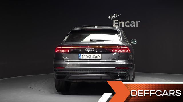 Audi Q8 55 TFSI Quattro Premium купить на сайте DeffCars