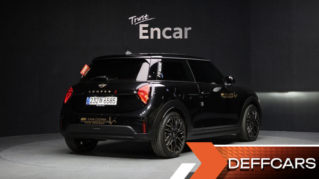 Mini COOPER Favoured купить на сайте DeffCars