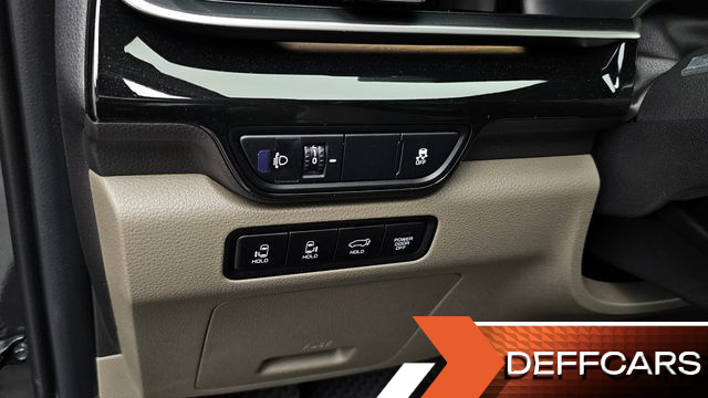 Kia CARNIVAL 9-Seater Gravity купить на сайте DeffCars