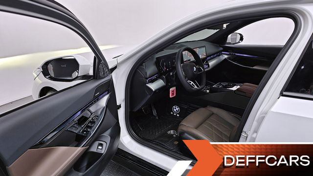 BMW 5-SERIES 520i M Sport купить на сайте DeffCars