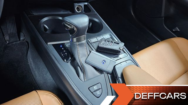 Lexus UX 2.0 2WD купить на сайте DeffCars